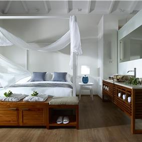 Selection of 3 & 4 bedroom villas with pool near Chania, sleeps 6-8